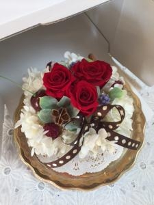 今日のお届けのお花は可愛いお花のケーキ♪｜「本郷台花う」　（神奈川県横浜市栄区の花キューピット加盟店 花屋）のブログ
