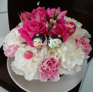 ほっこりお雛様のお花のケーキ♬｜「本郷台花う」　（神奈川県横浜市栄区の花キューピット加盟店 花屋）のブログ